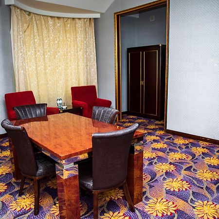 Safran Hotel Bakoe Buitenkant foto