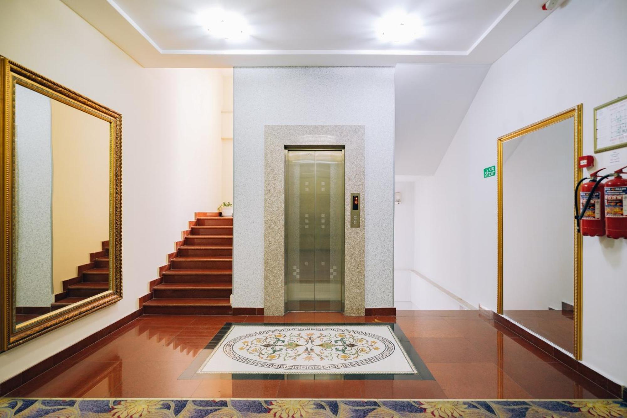 Safran Hotel Bakoe Buitenkant foto