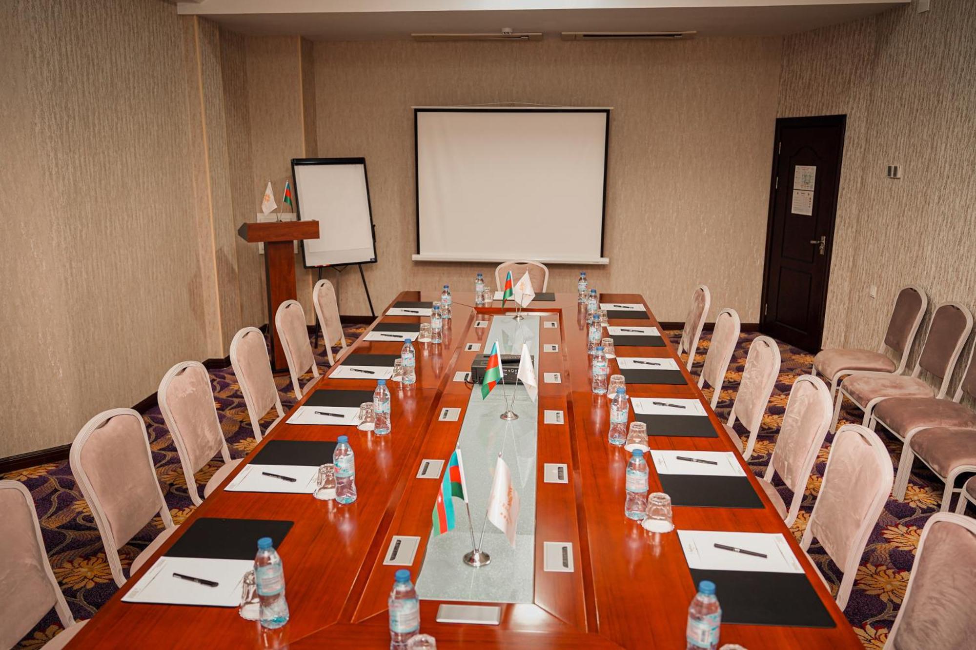 Safran Hotel Bakoe Buitenkant foto
