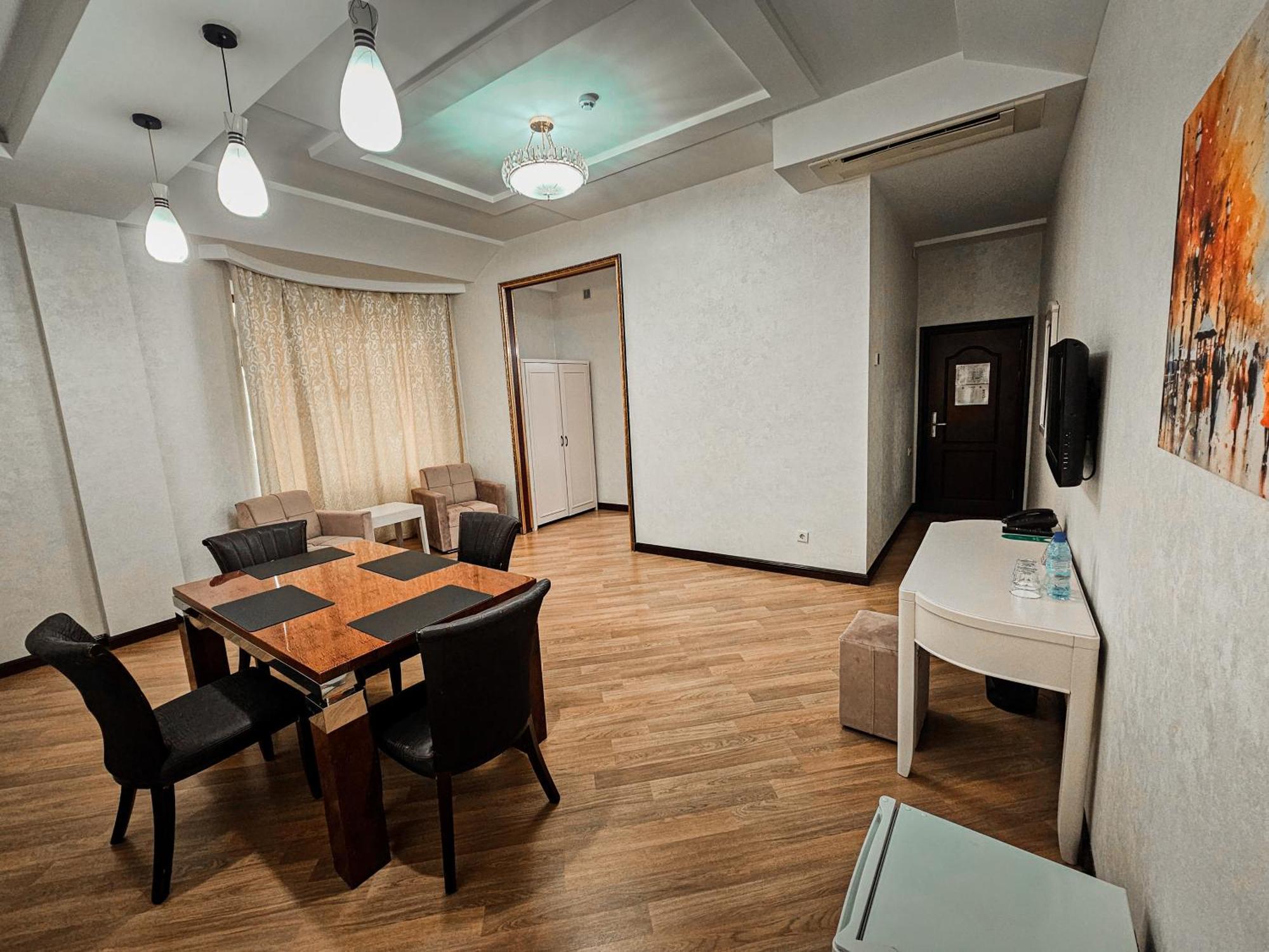 Safran Hotel Bakoe Buitenkant foto