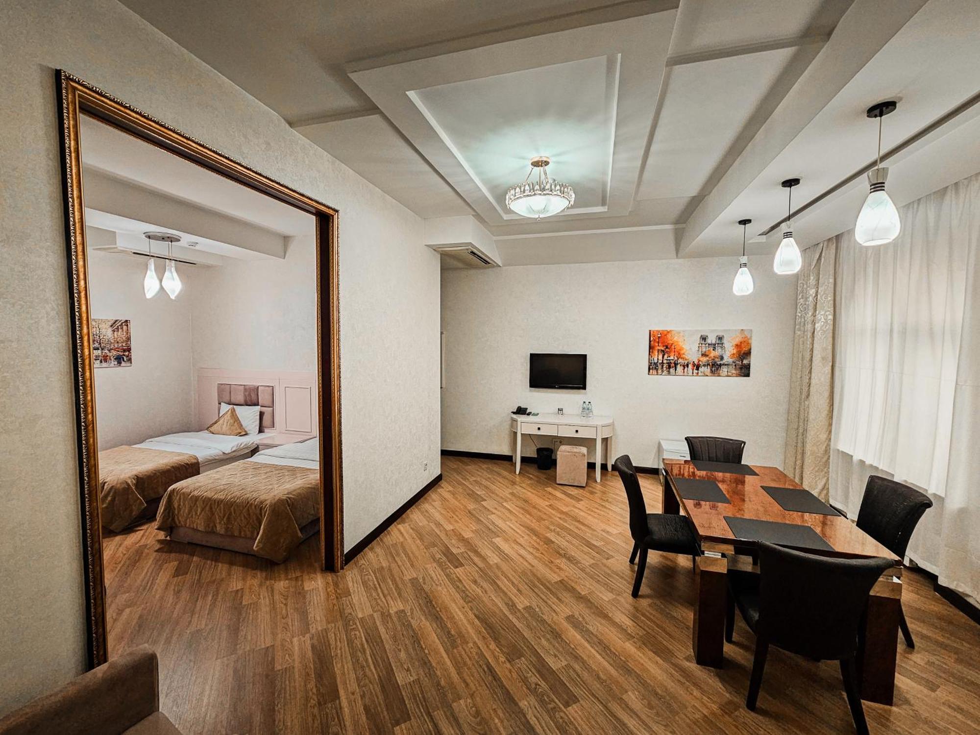Safran Hotel Bakoe Buitenkant foto