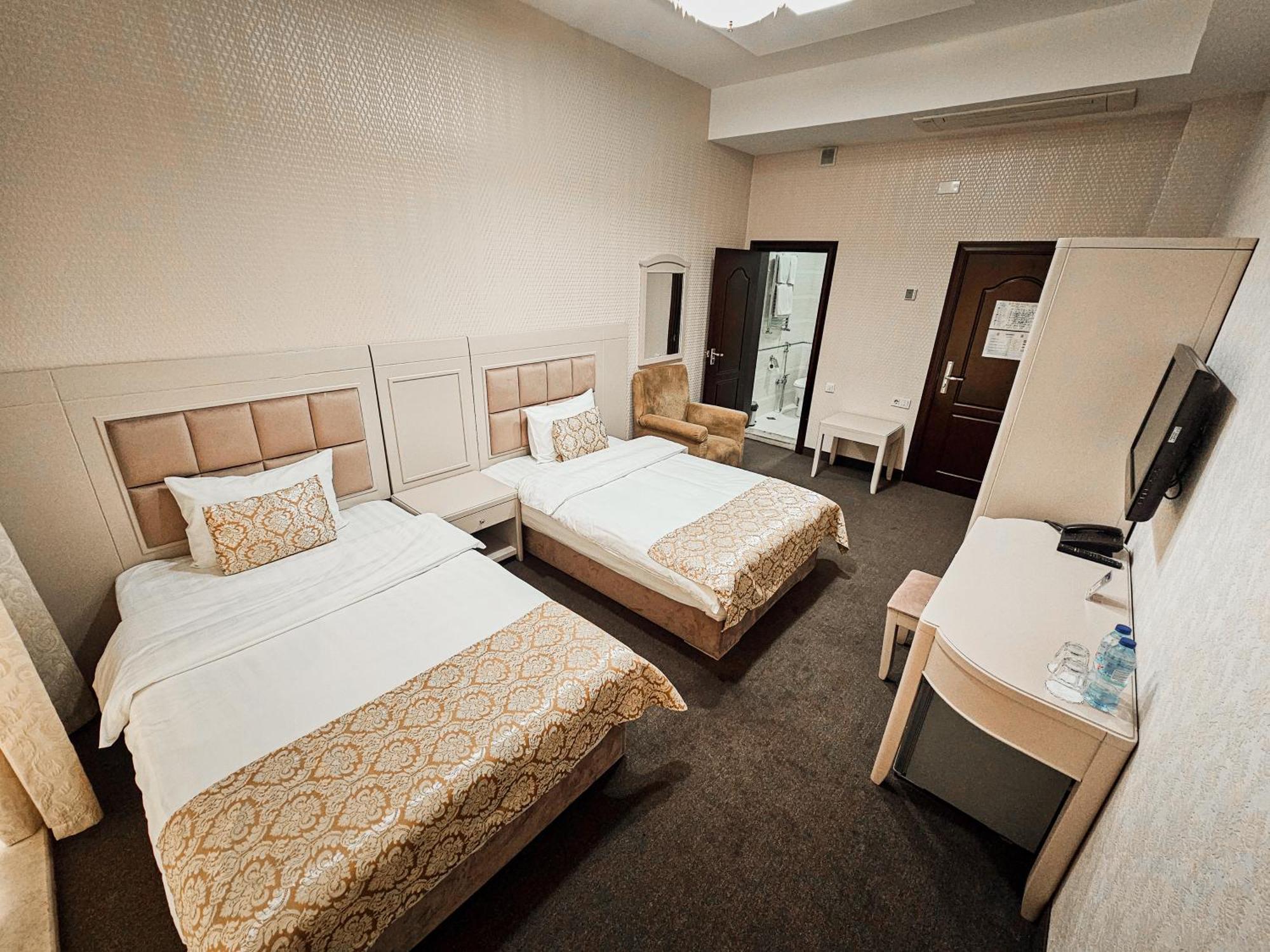 Safran Hotel Bakoe Buitenkant foto